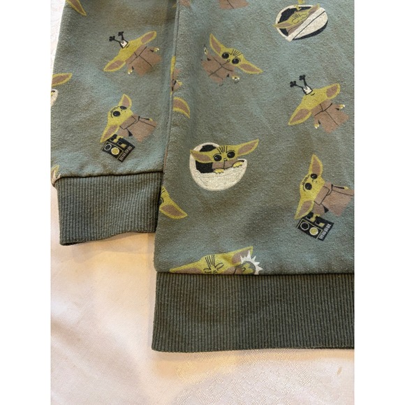 Disney Kids Star Wars The Mandalorian The Child Baby Yoda Hoodie Green size 8 - Picture 5 of 8